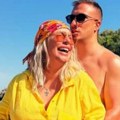 Trudna Dea Đurđević pobegla sa mužem na more: Sitno broji, a prve porodične slike raznežile sve