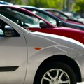 Prevara sa flašom u točku: Nova tehnika lopova u Italiji za krađu automobila