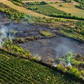 Požar u Čereviću, izgoreo i voćnjak: Šteta ogromna, ne palite strnjište! (foto, video)