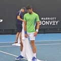 Đoković prekinuo trening pred polufinale AO: Svi iz Novakovog tima izašli na teren zbog situacije