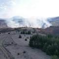 Vatra zahvatila površinu od pet hektara: Goreli trava i četinarska šuma u selu Gostilje, evo šta je uzrok požara