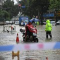 U poplavama na jugoistoku Kine nestalo 11 ljudi