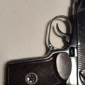 Uhapšen muškarac na tivatskom Aerodromu: U ručnom prtljagu nosio pištolj sa metkom u cevi