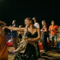 Exitova oaza svesne muzike: Isceliteljske vibracije i ples koji manifestuje ljubav