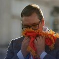 Vučić - veliki državnik: Dostojan da brani našu zastavu i čuva našu Srbiju