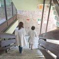Srbiji nedostaje više od 4.000 medicinskih sestara i oko 1.000 lekara specijalista, posebno anesteziologa, radiologa i…