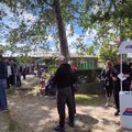 VIDEO Naprednjaci postavili štand iza Limanske pijace, Novosađani ih „pozdravili“ pištaljkama i vuvuzelama