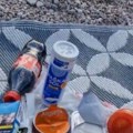 "Nosim na plažu lonac punjenih paprika i roleks" Komantar Hrvata o paradajz turistima zapalio Balkan, ali i razotkrio problem…