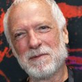 Umro Dru Struzan