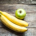 Ako banane budete čuvali na ovaj način ostaće sveže do 26 dana: Neće ni trunčicu potamneti i dobiti fleke