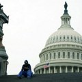 Амерички Сенат одбацио закон о наставку исплате плата савезних службеника