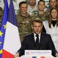 Francuska vraća ograničeno služenje vojnog roka
