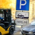 Drama na parkingu u Beogradu: "Korsa" blokirala put ženi u besnom "audiju", evo koga je pozvala da spasi stvar