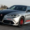 Alfa Romeo Giulia Quadrifoglio Luna Rossa