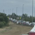 Beograđani, naoružajte se strpljenjem: Prelazak ovog mosta traje i do pola sata, vozila su zaglavljena