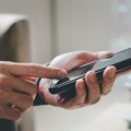 I dokumenti se sele na telefon: Na njemu uskoro i lična karta, vozačka dozvola, diploma...