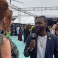 Ona je jedina Srpkinja koje se pojavila na dodeli VMA nagrada: Nosila haljinu "od creva", a pozadi crne tange