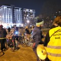I večeras protest u Bloku 63: Okupljene građane podržali i biciklisti