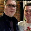 Nema predaje Vučić objavio fotografiju sa starijim sinom Danilom