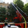 Požar u Rumenki: Zapalilo se potkrovlje porodične kuće (foto, video)