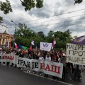 „I po kiši mi smo ovde da nas čuju“: Protest srednjoškolaca ispred Ministarstva prosvete (FOTO, VIDEO)