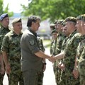 Gašić u poseti Zaječaru: Visok nivo obučenosti pripadnika odbrane