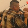 Dirljiva scena u Branešcima: Baja Mali Knindža pevao svoj veliki hit, a onda mu je prišao jedan mladić (video)