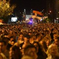Novosađani dočekuju studente koji pesače na deset lokacija u gradu