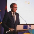 Poverenik: Obustava postupka protiv urednika Informera posledica neposredne primene zakona