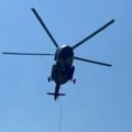 Helikopter Mi-17 Vojske Srbije angažovan u gašenju požara na Stolovima