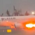 (Video) Zapalio se putnički avion: Drama u Peruu, putnici hitno evakuisani