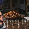 Kako ubiti novinara zbog kilo čvaraka i osam rakija