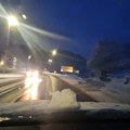 Alarmantna situacija u Hrvatskoj: Sneg izazvao kolaps na putevima: Nekoliko kamiona zaglavljeno, šleperima zabranjen…