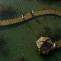 „Пољски Малдиви“: Тиркизна језера у парку Гродек од којих застаје дах