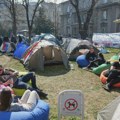 „Kako ćemo da završimo godinu?“: Bivši košarkaš Zvezde (50) na protestu u Pionirskom parku