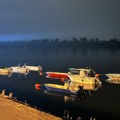Dvoje ljudi hospitalizovano zbog požara na čamcu na Dunavu kod Zemuna