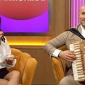 Sofrina kumu se nekad takmičila u Zvezdama Granda, svekra joj svi znate, a njena ljubavna priča je jedna od milion