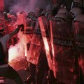 Mond: U Srbiji uhapšena 42 demonstranta, Vučić odbija da raspiše izbore