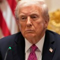 Трамп ХИТНО прекинуо трговинске преговоре са Канадом