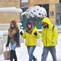 (Mape) šta je: Ovo?! Gotovo 20 stepeni, pa brutalan obrt! Naglo zahlađenje, sneg i olujni vetar: Nedelja za nevericu