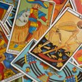 Srbi se masovno obraćaju gatarama, astrolozima, ali i veštačkoj inteligenciji da reše probleme: Ljudi žele kontrolu nad…