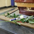„Bio je penicilin za fašiste“: Koraks ispraćen uz džez, cveće i tišinu (FOTO)