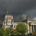 Vlasnici firmi traže da Bundestag otkaže letnju pauzu