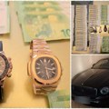 Besni automobili, skupoceni satovi, kamara para... Uhapšen muškarac (47) koji je stranu firmu prevario za 5 miliona evra - evo…
