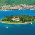 Ostrvo na kojem žive samo četiri osobe, nema restorana ni kafića, a kupanje nije dozvoljeno