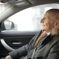 Strah od starijih vozača: Rigorozne provere i brojne predrasude