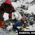 Istaknuti Šerpas vodič ukazao na smeće u planinarskim kampovima na Mont Everestu