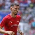 FOTO Navijači u šoku: Reprezentativac Srbije u dresu s meča protiv Slovenije banuo među navijače usred fešte? Preokret je…