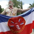 (Foto, video) "idu čete partizana": Ogromna gužva ispred Kuće cveća: Tu su i delegacije iz Kine i Afrike, vijore se zastave…