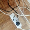 Ove uređaje ne bi trebalo priključivati na produžni kabl